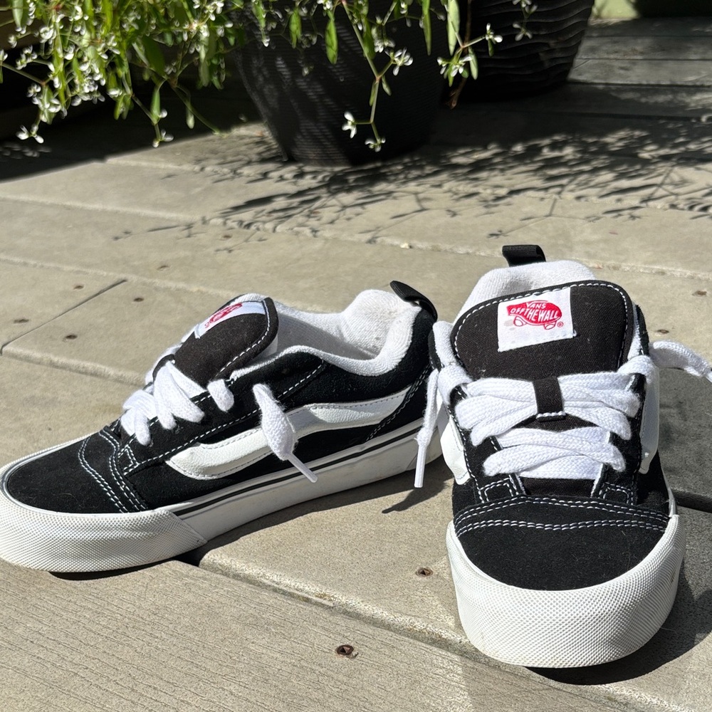 Vans Classic Black and White Skate shoes - Picture 6 of 6
